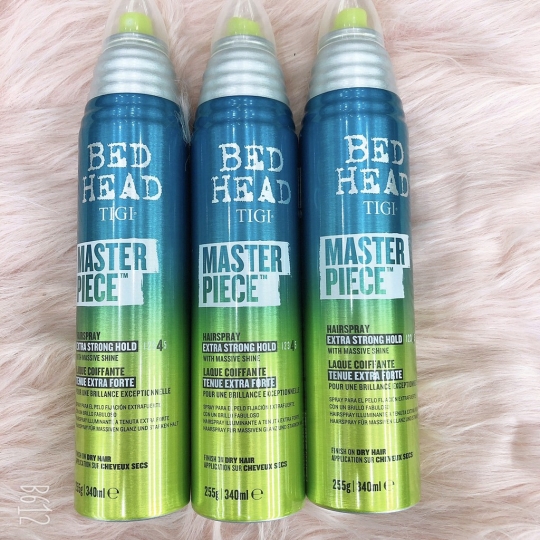 Gôm xịt tóc Tigi Bed Head Masterpiece – 340ml, giữ nếp, ngăn ngừa độ ẩm.