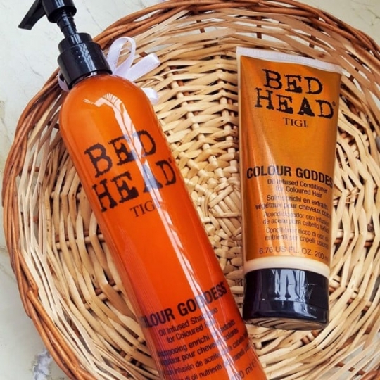 Dầu xả dành cho tóc nhuộm tông ấm chứa dầu dưỡng Tigi Bed Head Colour Goddess Oil Infused 200ml