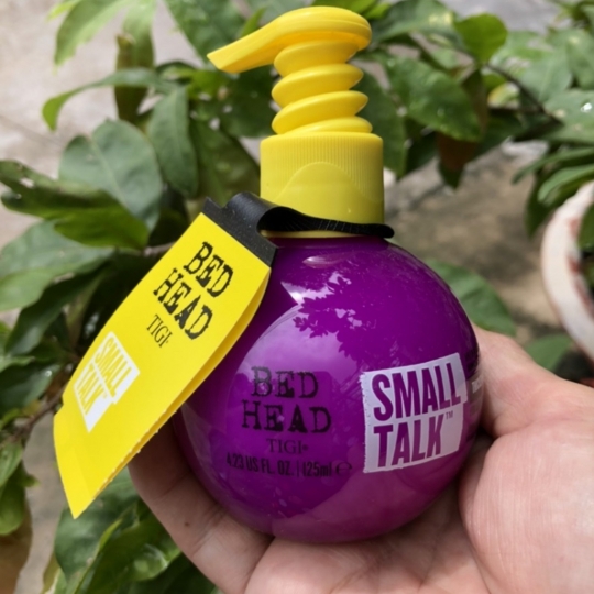 Kem dưỡng tạo kiểu tóc Tigi Bed Head Small Talk – 125ml, tăng độ dày, chắc khỏe và giữ nếp tóc tóc
